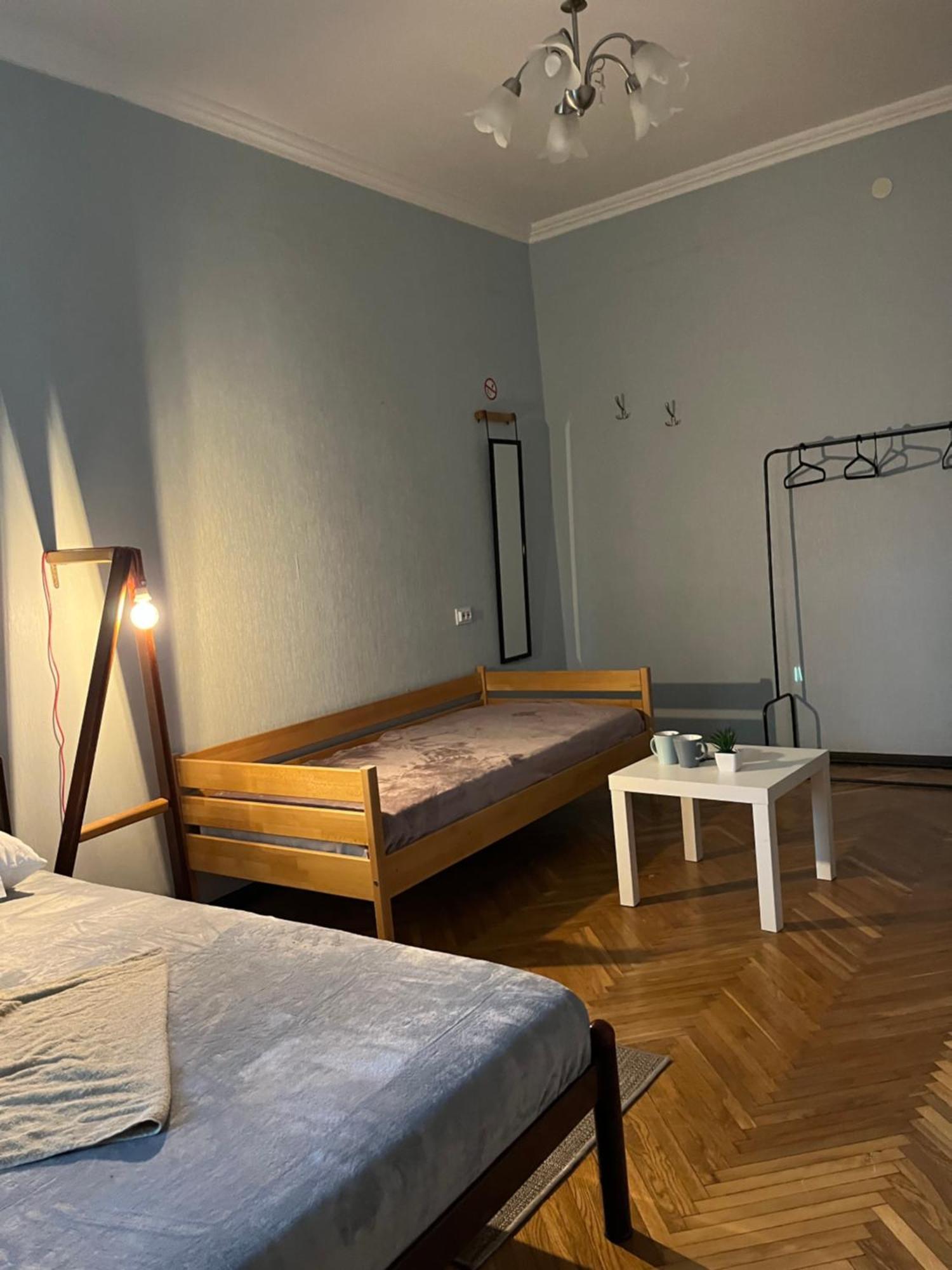 Ararat-Klovskaya Hostel-Apartments Kiev Exterior foto