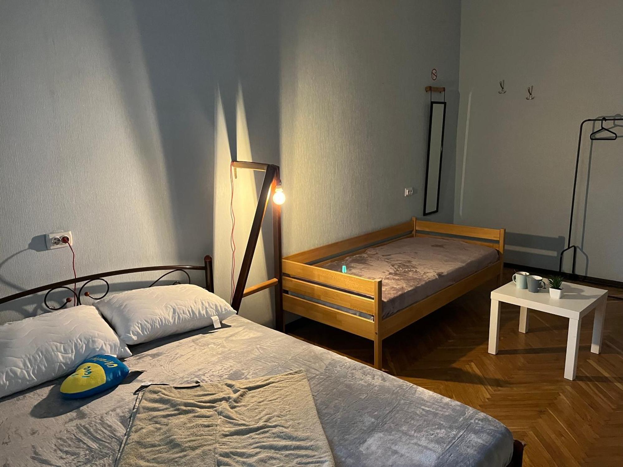Ararat-Klovskaya Hostel-Apartments Kiev Exterior foto